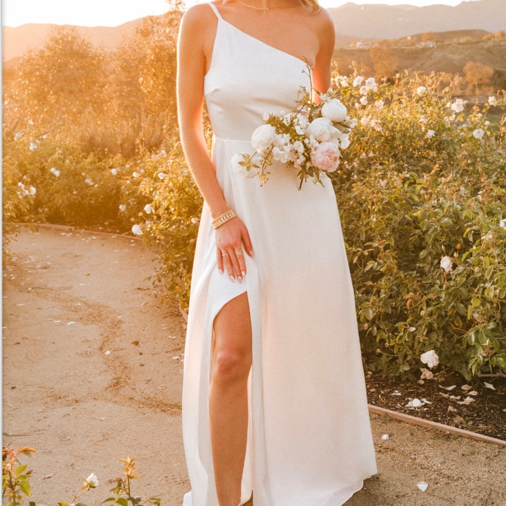 Show Me Your Mumu-Shannon One Shoulder Dress ~ Ivory Luxe Satin